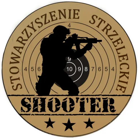 Logo strzeleckie z sylwetką żołnierza i tarczą, tło beżowe